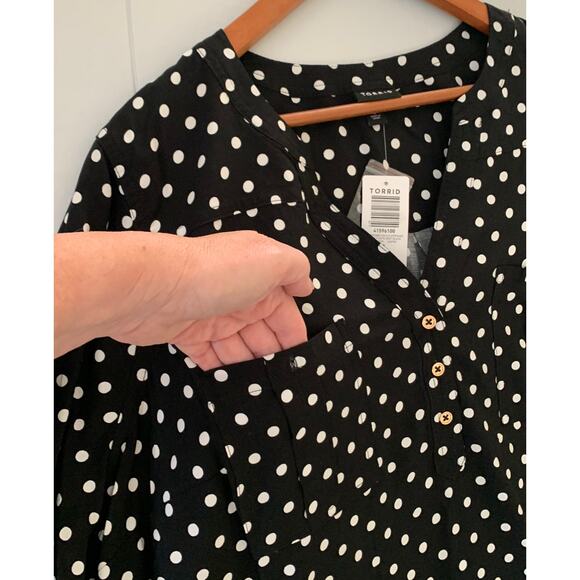 TORRID Women’s Harper Challis Long Sleeve Blouse, Deep Black, White Dots Size 3X - Picture 13 of 16